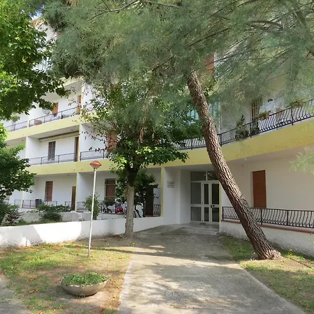 Barbara 15 Apartment *